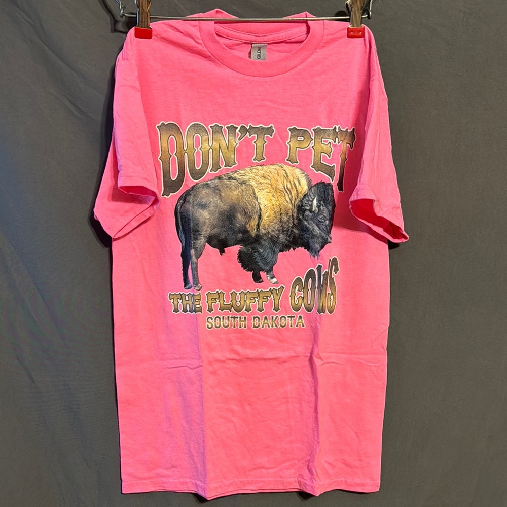 Gildan Pink 'Don't Pet the Fluffy Cows' T-Shirt